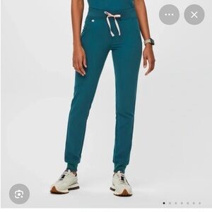 Women's Figs - Caribbean Blue Zamora Jogger- size XS